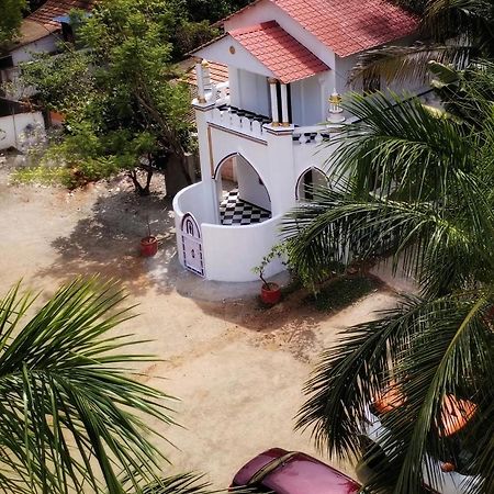 Meena Mahal Cottage Карайкуди Экстерьер фото